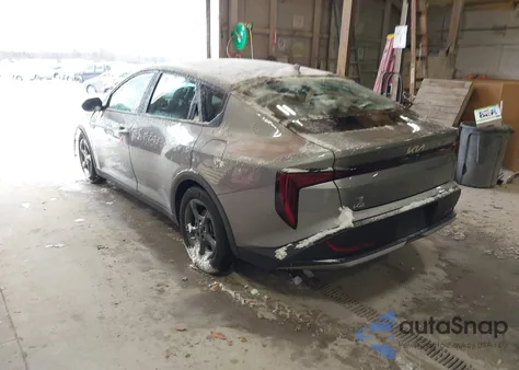 2025 Kia K4 Lxs z USA, uszkodzony, nr VIN 3KPFT4DE1SE009878